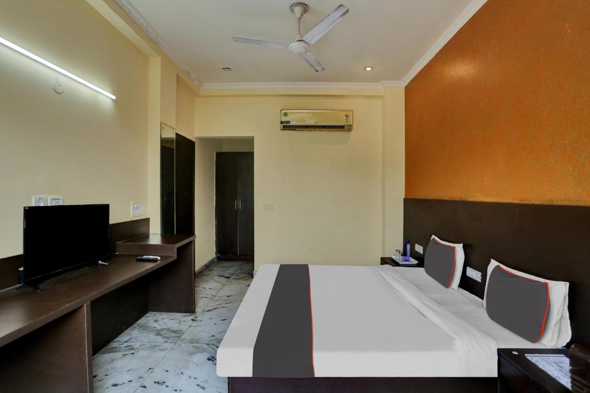 Hotel Platinum Sqs Key Gurgaon Buitenkant foto