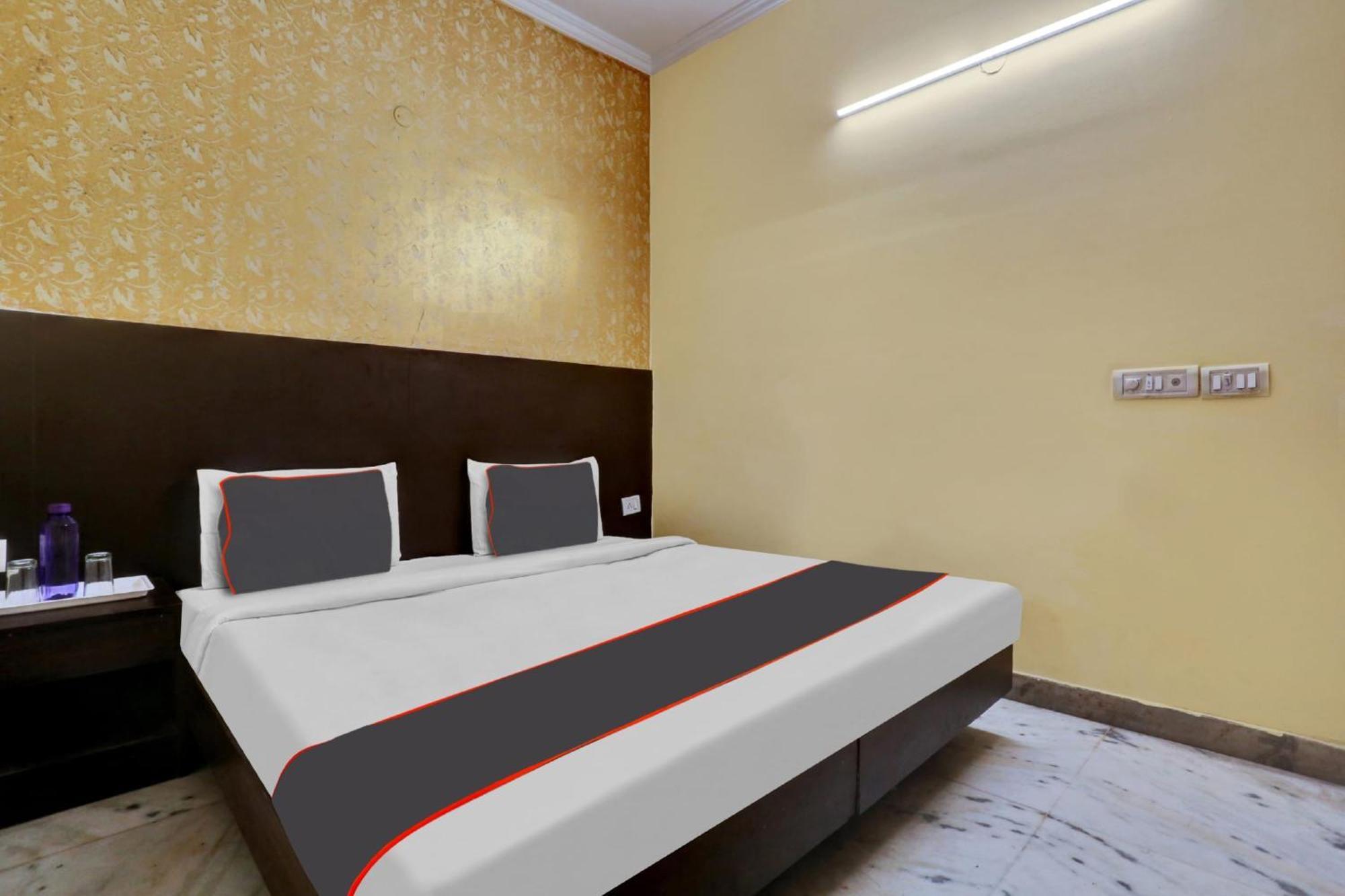 Hotel Platinum Sqs Key Gurgaon Buitenkant foto