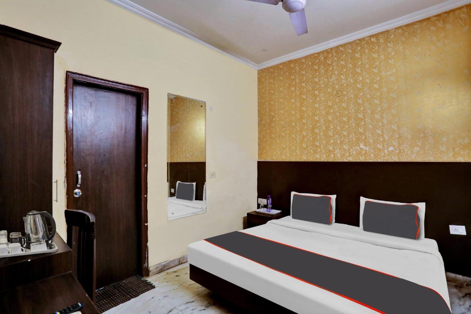 Hotel Platinum Sqs Key Gurgaon Buitenkant foto